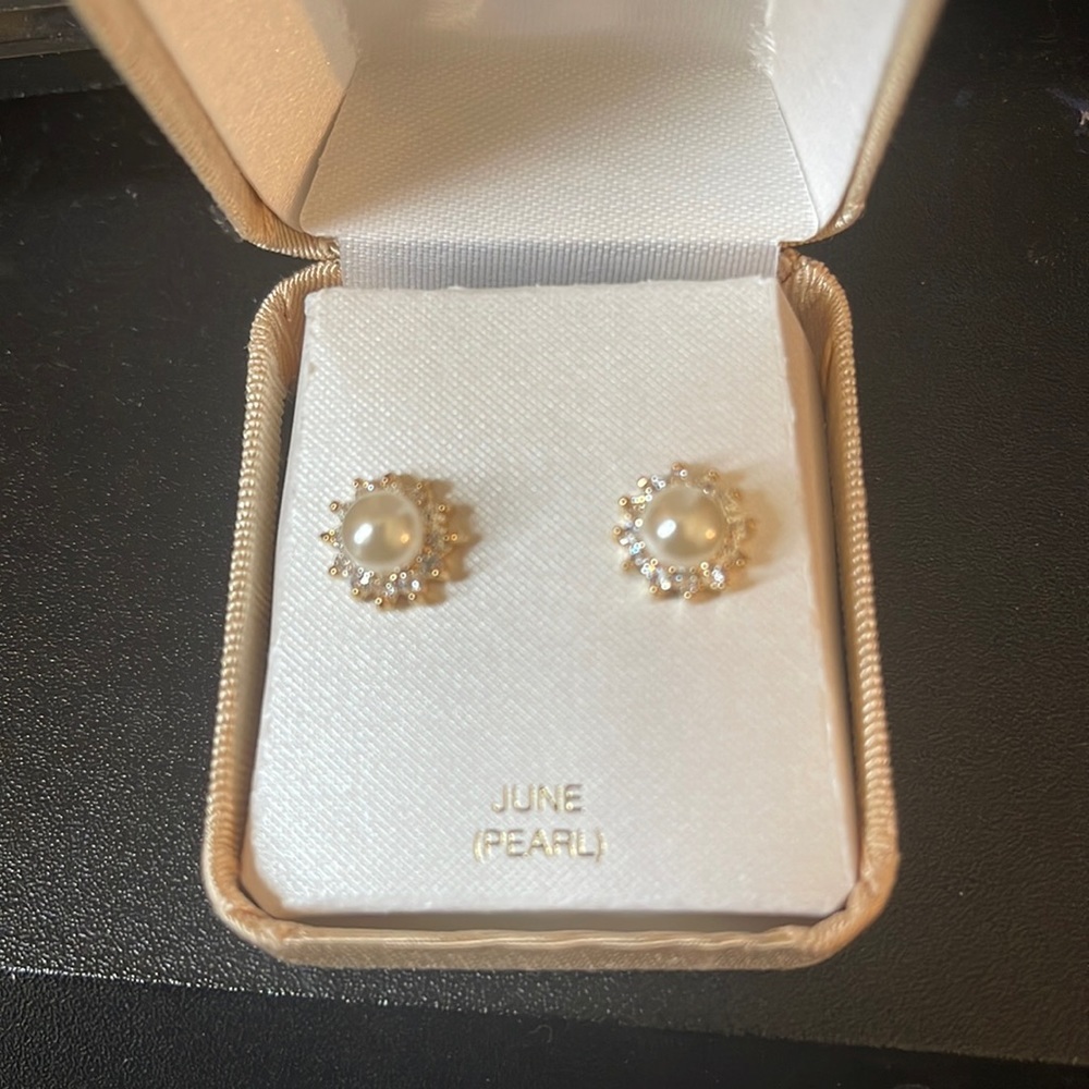 NEW JUNE Pearl Crystal Cluster Stud Earrings